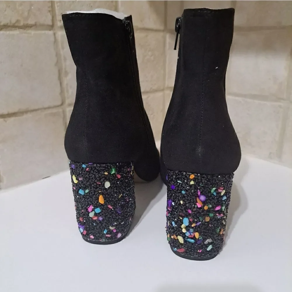 Betsey Johnson Riverr Rock Candie Black Suede Ankle Boots Size 6